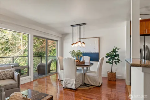 $798,000 | 3212 81st Place Southeast, Unit C301, Mercer Island, WA 98040