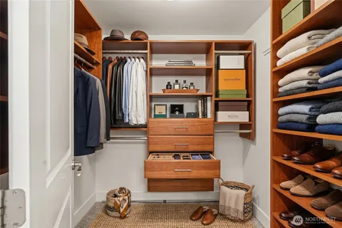 $798,000 | 3212 81st Place Southeast, Unit C301, Mercer Island, WA 98040