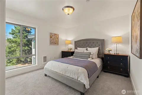 $798,000 | 3212 81st Place Southeast, Unit C301, Mercer Island, WA 98040