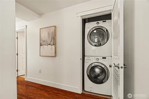 $798,000 | 3212 81st Place Southeast, Unit C301, Mercer Island, WA 98040