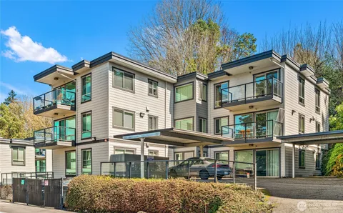 $798,000 | 3212 81st Place Southeast, Unit C301, Mercer Island, WA 98040