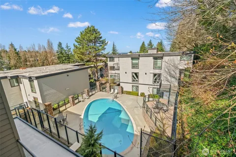 $798,000 | 3212 81st Place Southeast, Unit C301, Mercer Island, WA 98040