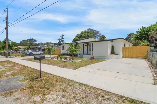 $654,999 | 2840 Northwest 171st Street, Miami Gardens, FL 33056