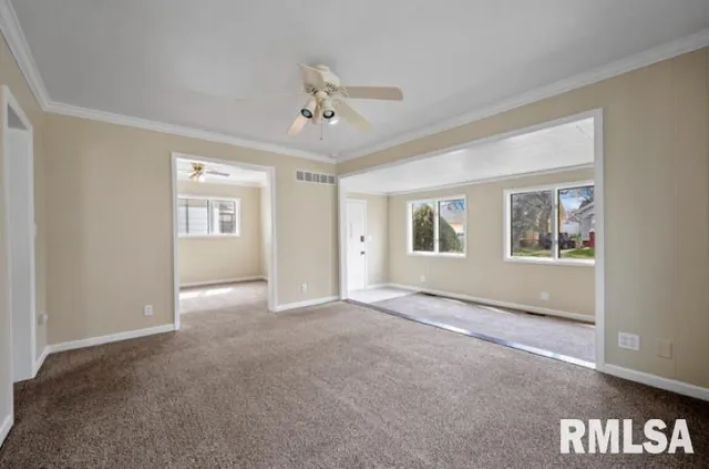 $1,050 | 2212 North Ellis Street, Peoria, IL 61604