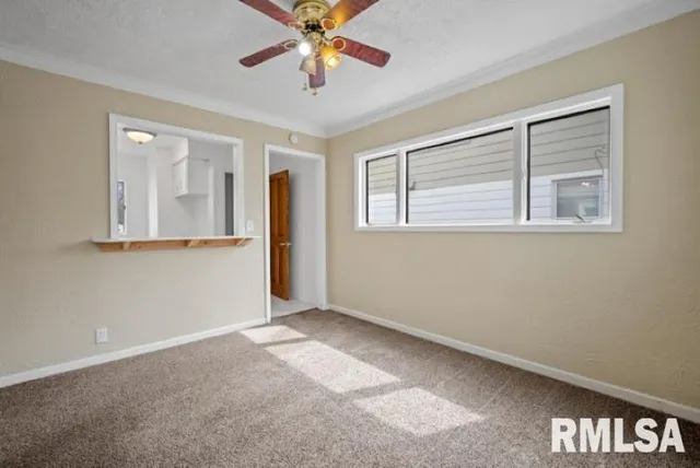 $1,050 | 2212 North Ellis Street, Peoria, IL 61604