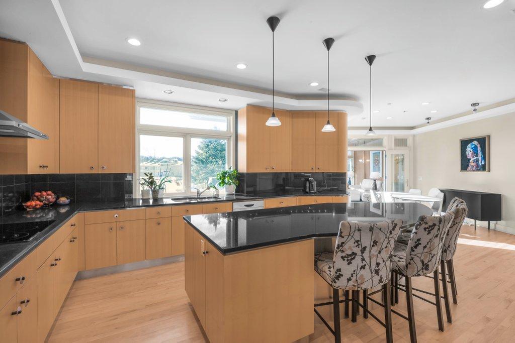 11465 Keystone Court Minnetonka, MN 55305 - Photo 9 of 57