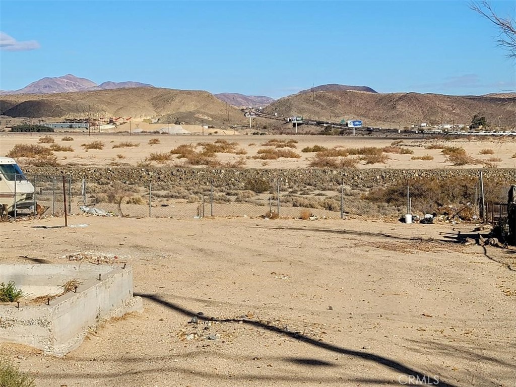 1519 Riverside Drive Barstow, CA 92311 - Photo 4 of 9 a view of ocean view and mountain view