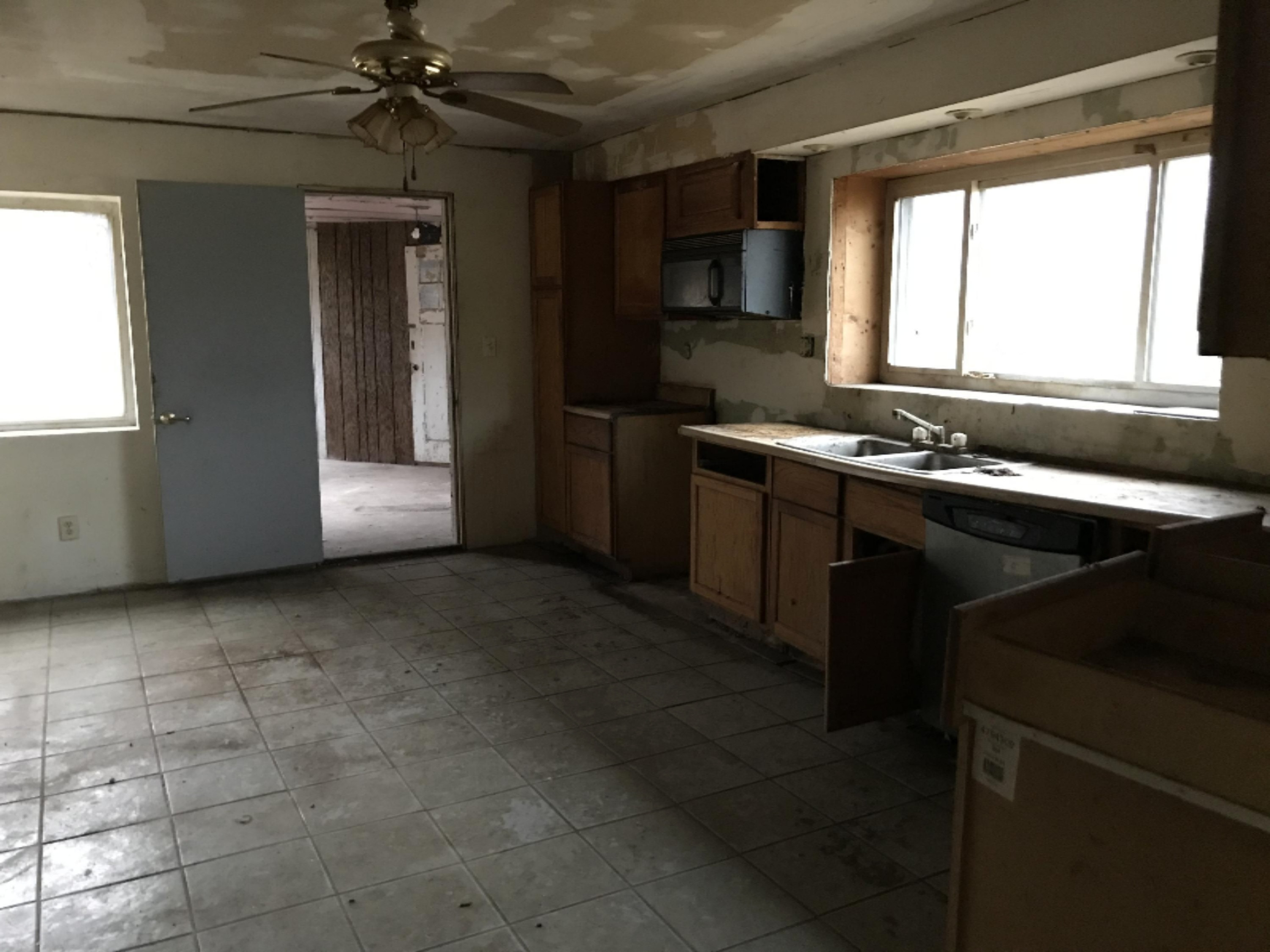 18532 East M 86 Three Rivers, MI 49093 - Photo 6 of 11 IMG-3213