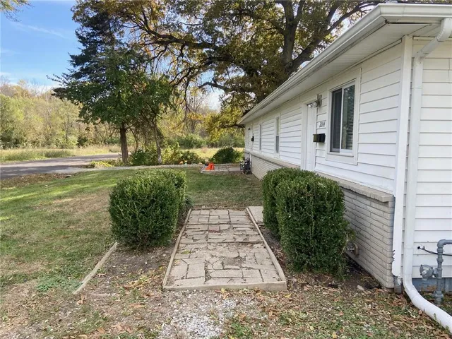 $210,000 | 2004-2006 South Hawthorne Avenue, Independence, MO 64052