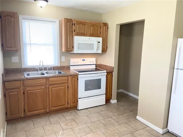 $200,000 | 2004-2006 South Hawthorne Avenue, Independence, MO 64052