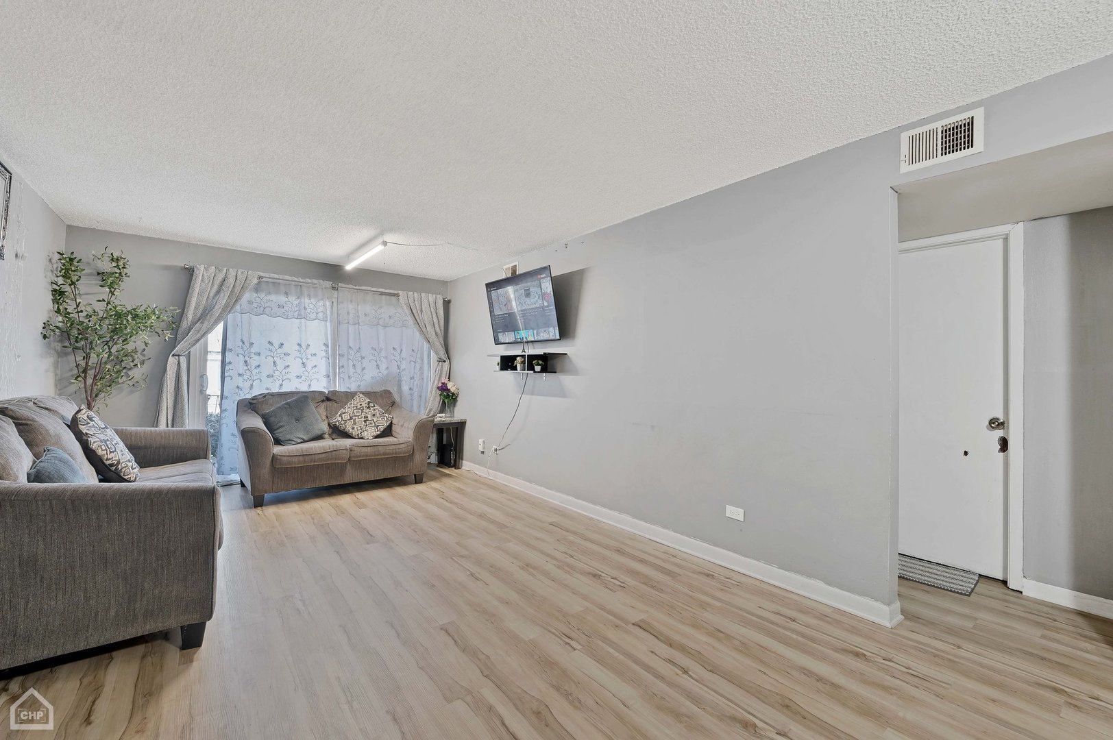 9708 Nottingham Avenue, Unit 1 Chicago Ridge, IL 60415 - Photo 4 of 12
