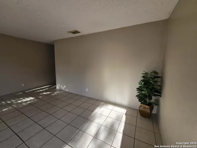 $1,300 | 8338 Longhorn Ridge Drive, Converse, TX 78109