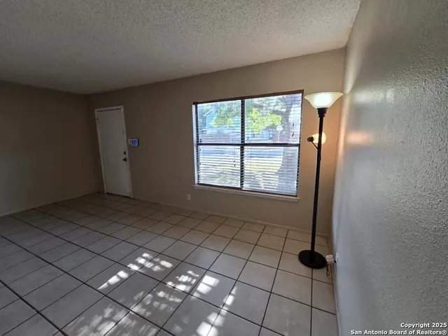 $1,300 | 8338 Longhorn Ridge Drive, Converse, TX 78109