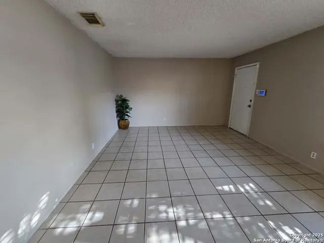 $1,300 | 8338 Longhorn Ridge Drive, Converse, TX 78109