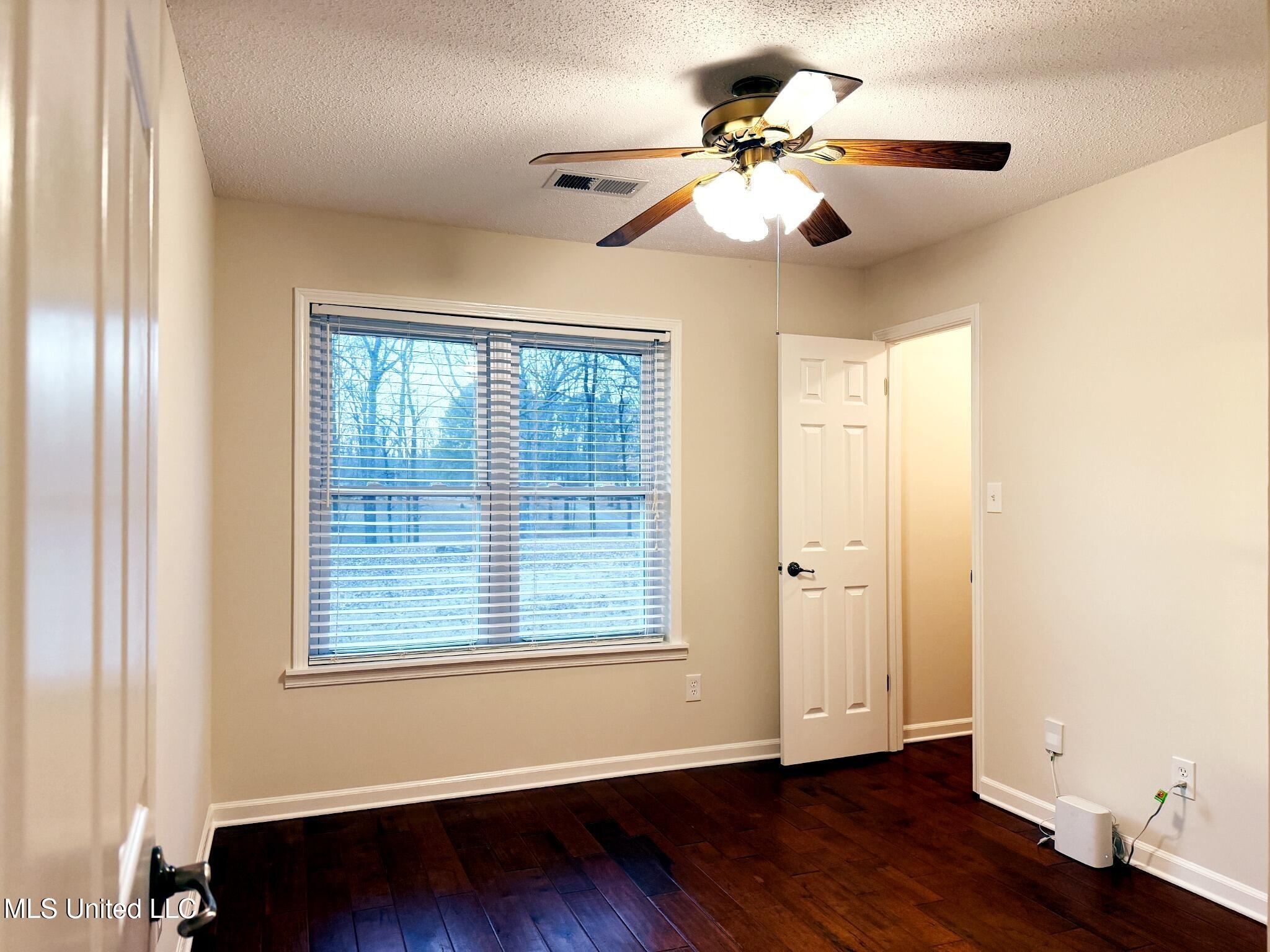 6650 Scenic Hollow Road Walls, MS 38680 - Photo 21 of 49 downstairs_room_2_MLS