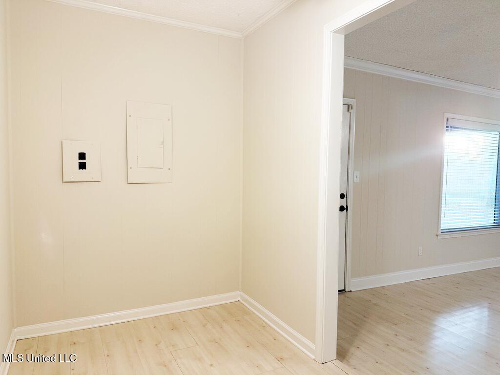 6650 Scenic Hollow Road Walls, MS 38680 - Photo 27 of 49 Laundry Room 2