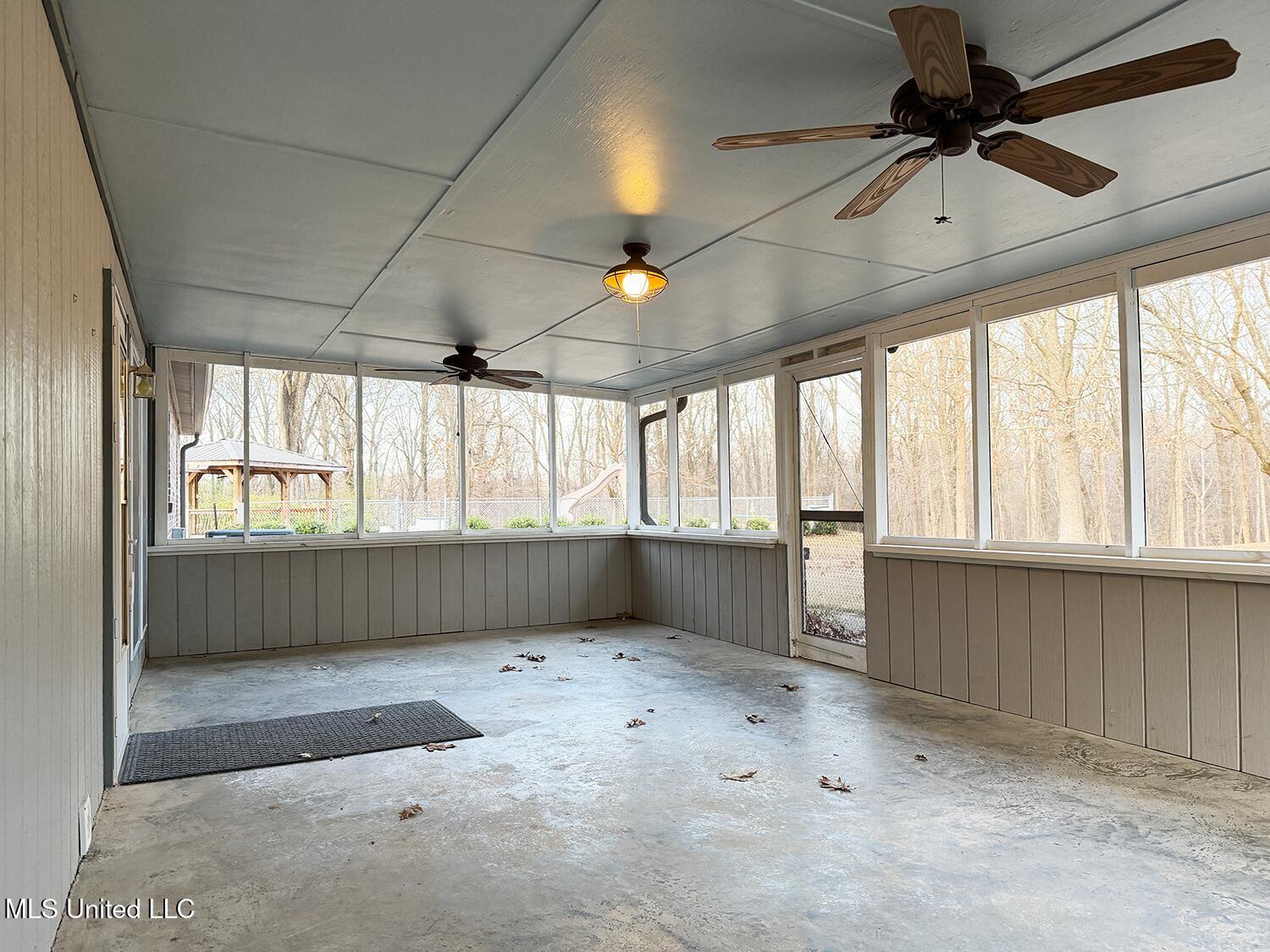 6650 Scenic Hollow Road Walls, MS 38680 - Photo 36 of 49 Porch2