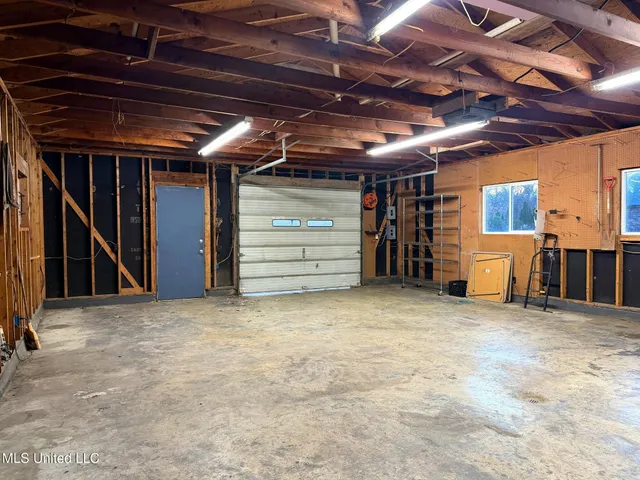 $375,000 | 6650 Scenic Hollow Road, Walls, MS 38680