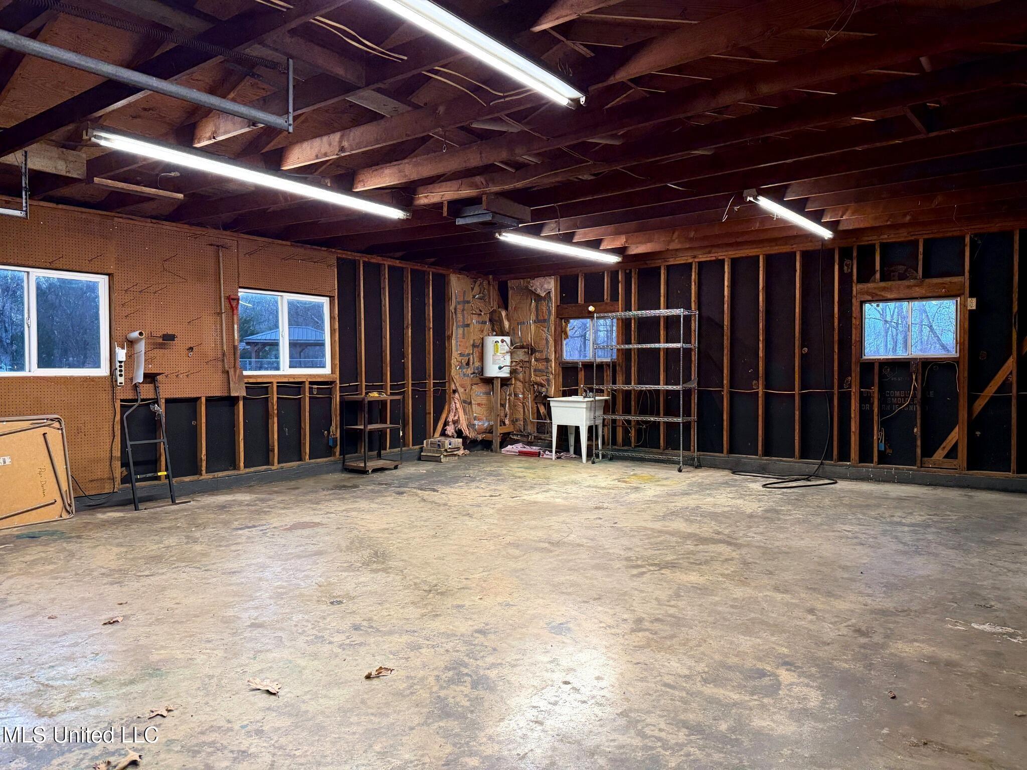 6650 Scenic Hollow Road Walls, MS 38680 - Photo 41 of 49 Shop View 2