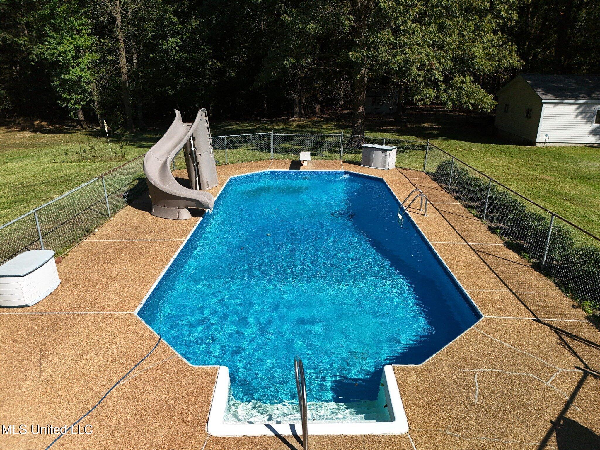 6650 Scenic Hollow Road Walls, MS 38680 - Photo 5 of 49 09_pool_closeup
