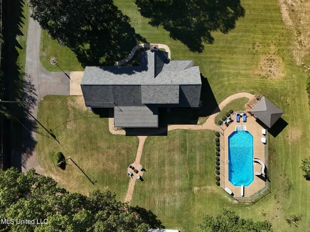 $375,000 | 6650 Scenic Hollow Road, Walls, MS 38680