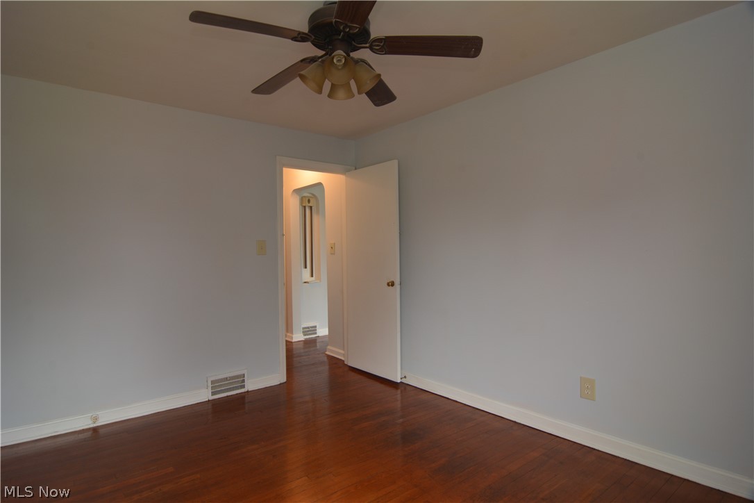 4082 Bayard Road Cleveland, OH 44121 - Photo 15 of 26