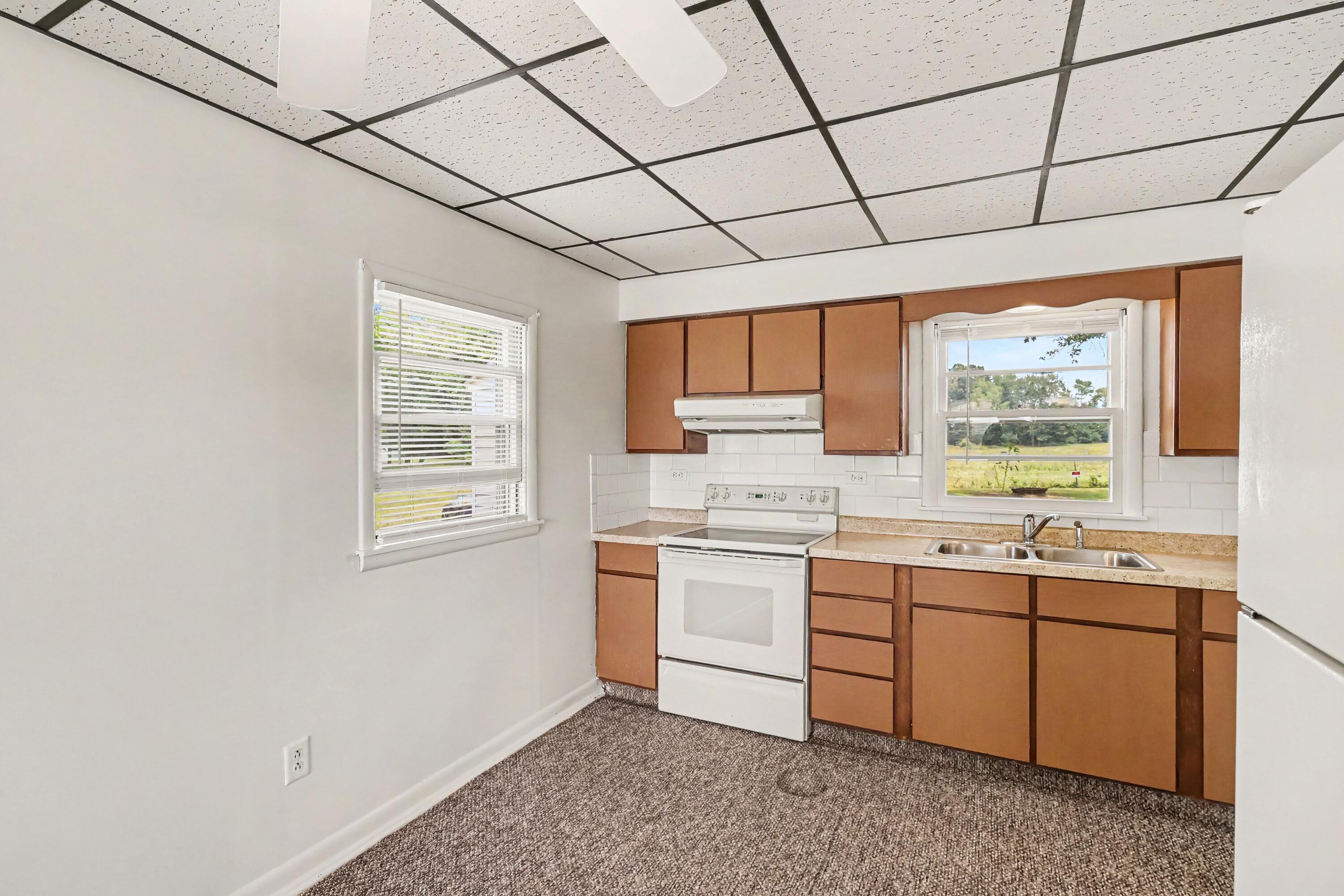 16812 Moorepark Road Three Rivers, MI 49093 - Photo 8 of 17 008_file_6181