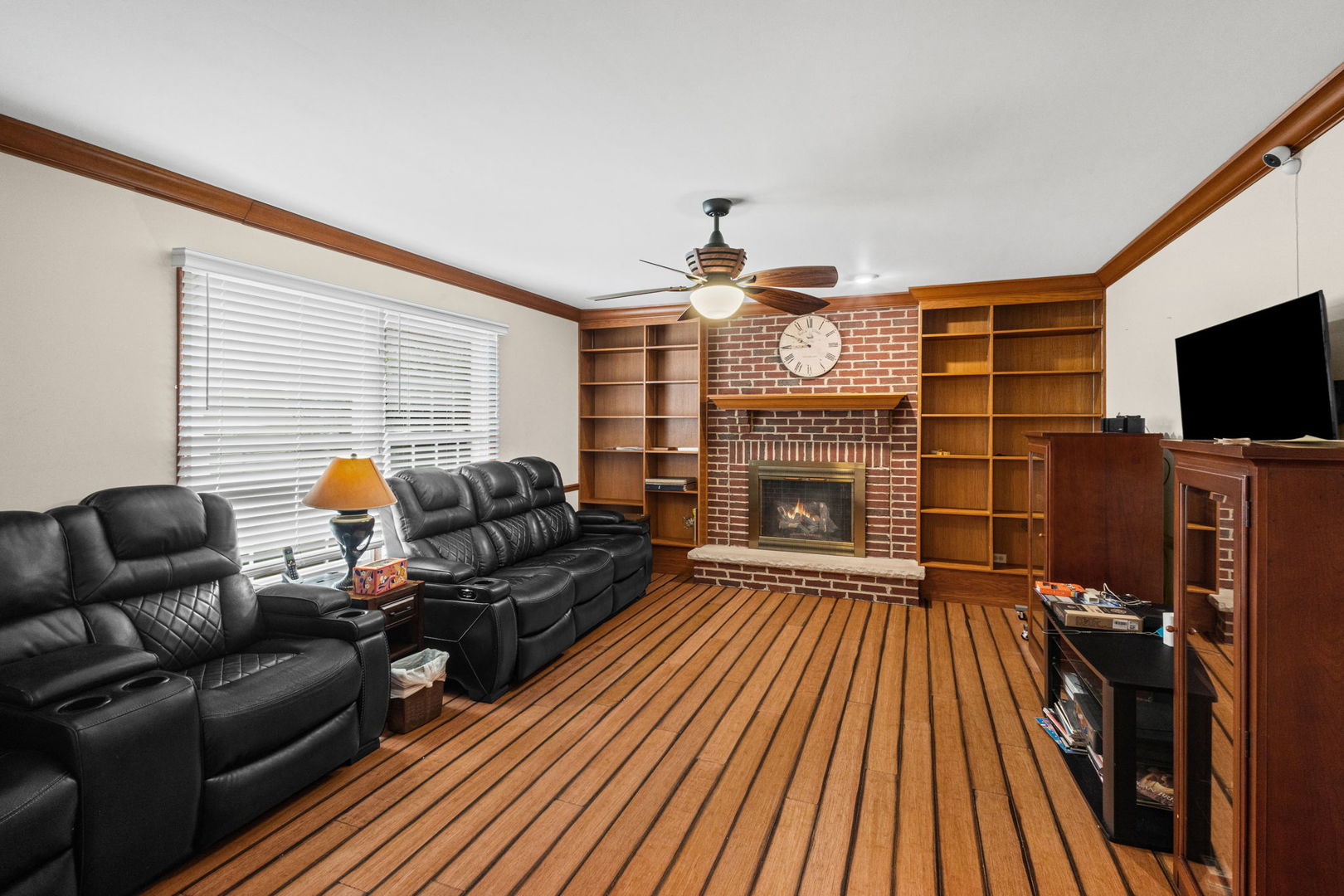 18449 Holland Road Lansing, IL 60438 - Photo 12 of 30 Gallery Image 12