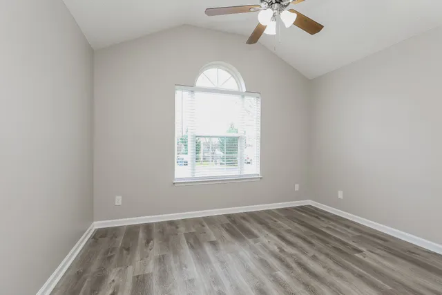 $1,810 | 703 Lou Gehrig Circle, La Vergne, TN 37086