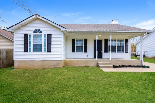 $1,810 | 703 Lou Gehrig Circle, La Vergne, TN 37086