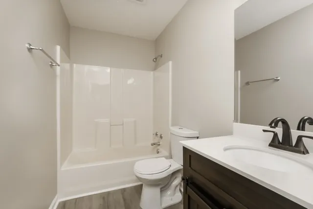 $1,810 | 703 Lou Gehrig Circle, La Vergne, TN 37086