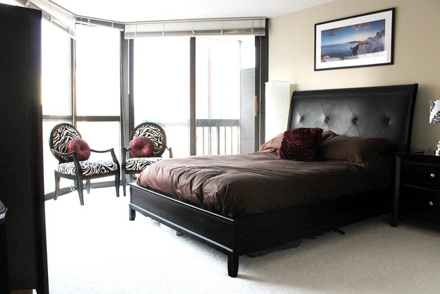 33 West Delaware Place, Unit 19A Chicago, IL 60610 - Photo 5 of 10