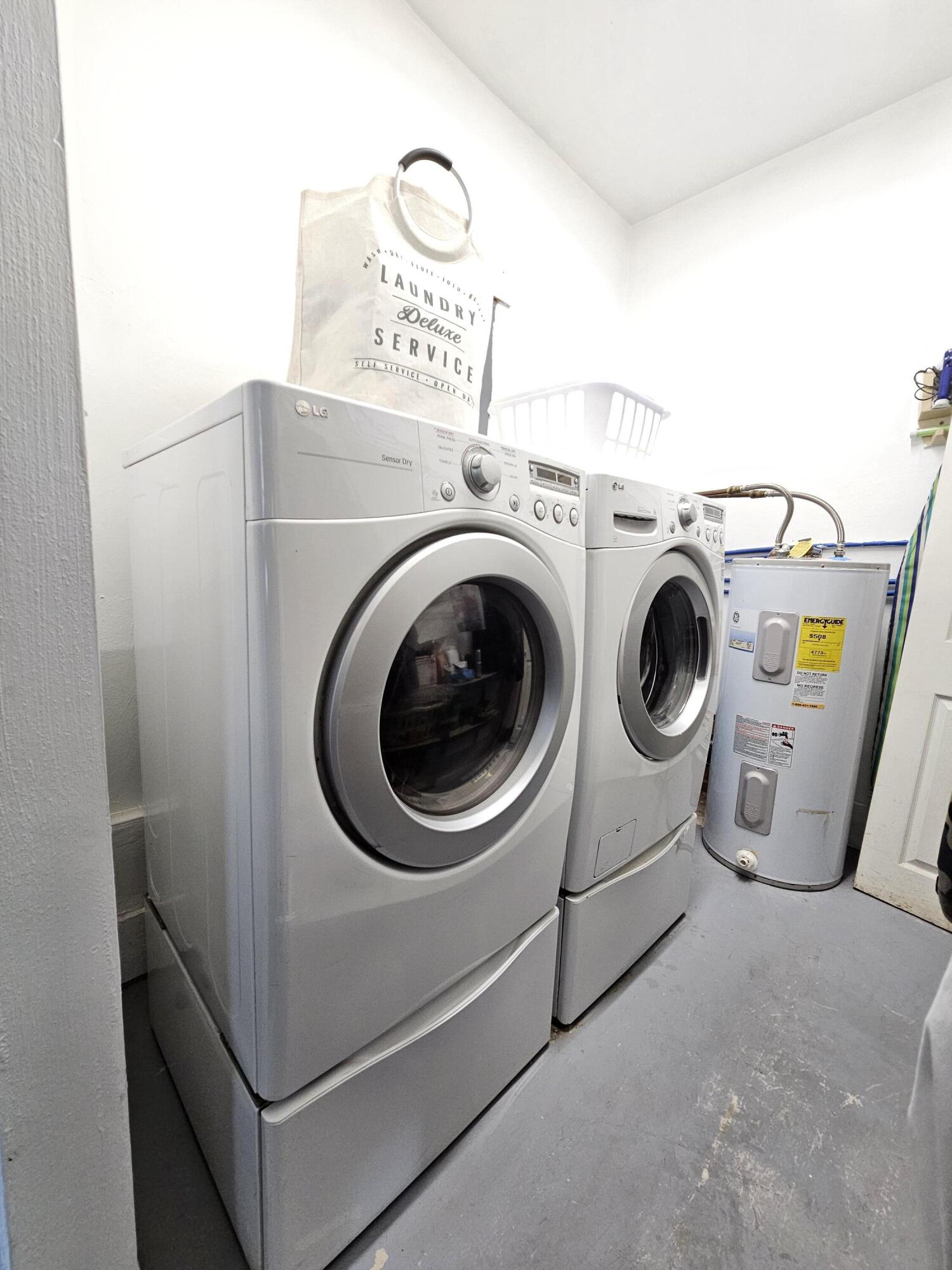 5283 Peaceful Valley Road New Castle, VA 24127 - Photo 18 of 29 Laundry off Family Room