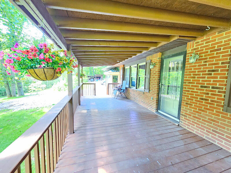 5283 Peaceful Valley Road New Castle, VA 24127 - Photo 3 of 29 Front entry