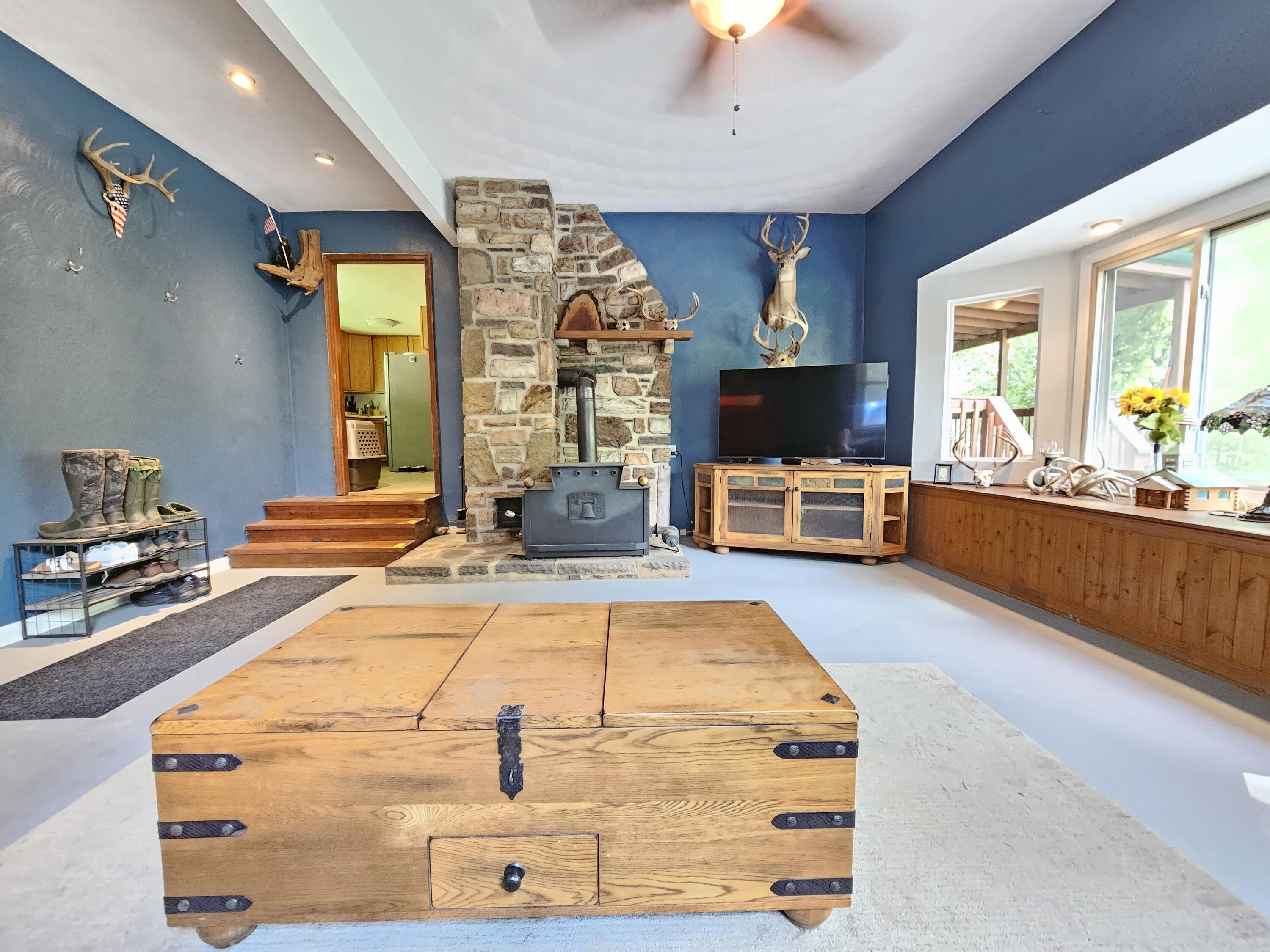 5283 Peaceful Valley Road New Castle, VA 24127 - Photo 7 of 29 Family Room leads to Kitchen