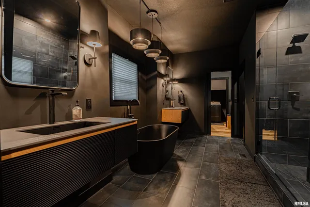 $650,000 | 1412 North Union Street, Lincoln, IL 62656