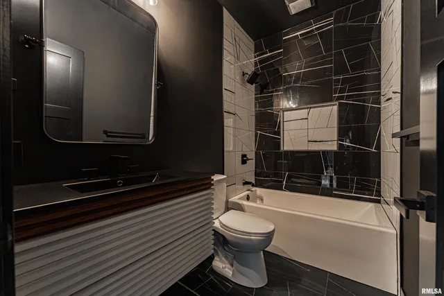 $650,000 | 1412 North Union Street, Lincoln, IL 62656