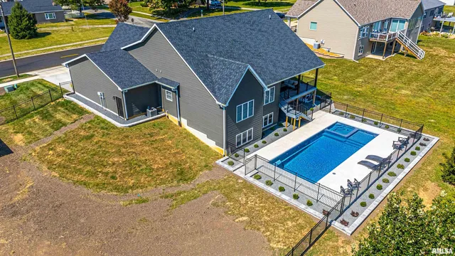 $650,000 | 1412 North Union Street, Lincoln, IL 62656