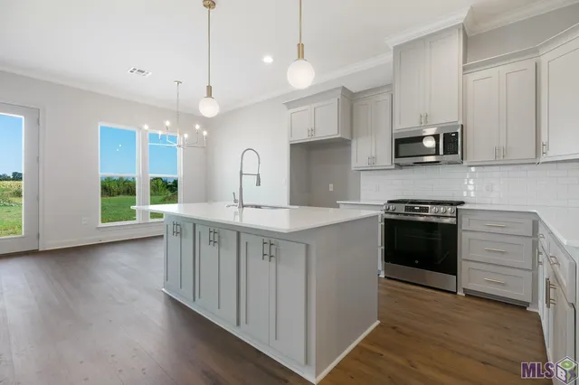 $310,000 | 4815 Pointe Prospect Drive, Oscar, LA 70762