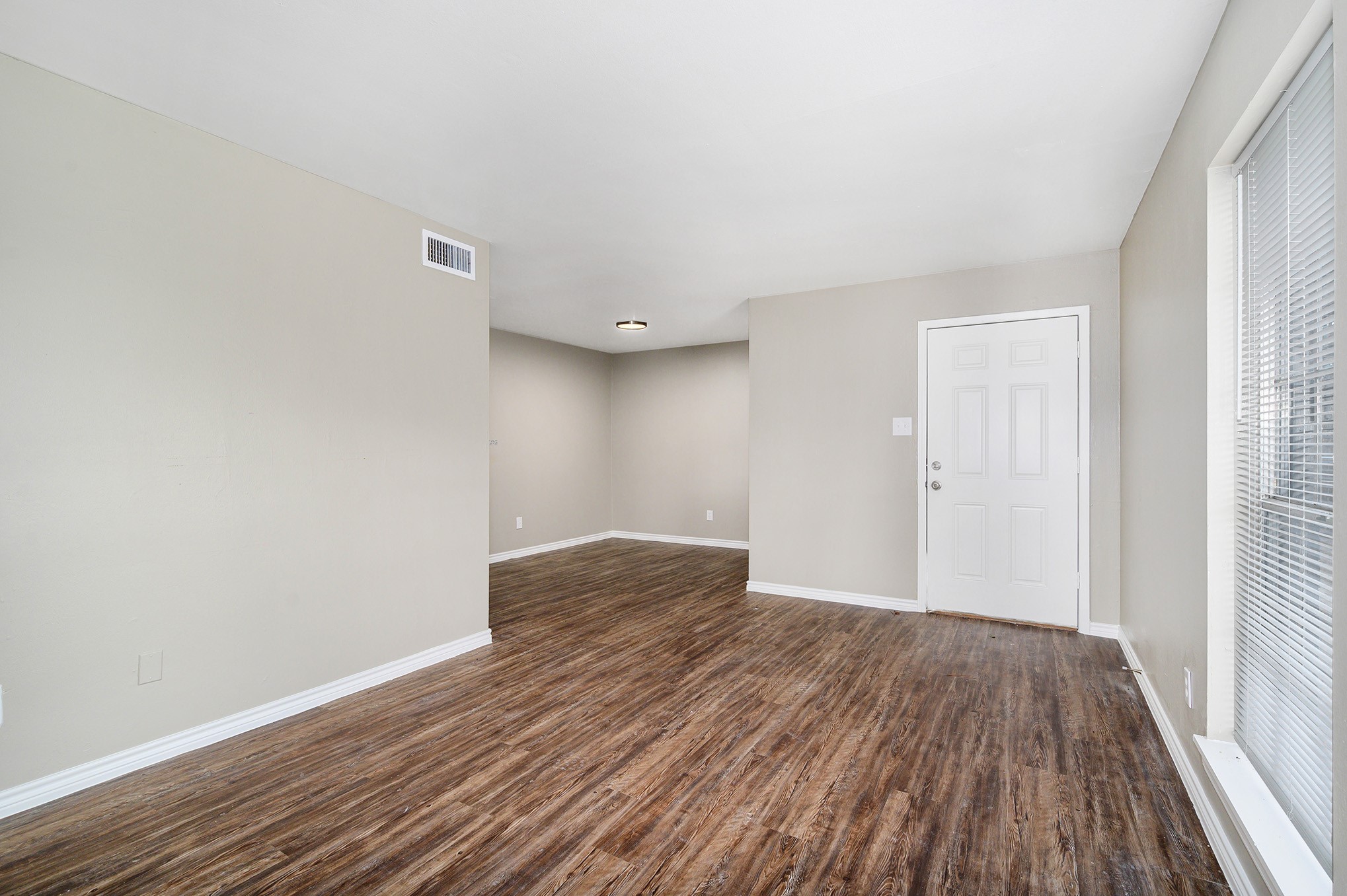 1303 South 2nd Street, Unit 4 Conroe, TX 77301 - Photo 3 of 10