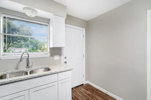 $995 | 1303 South 2nd Street, Unit 4, Conroe, TX 77301