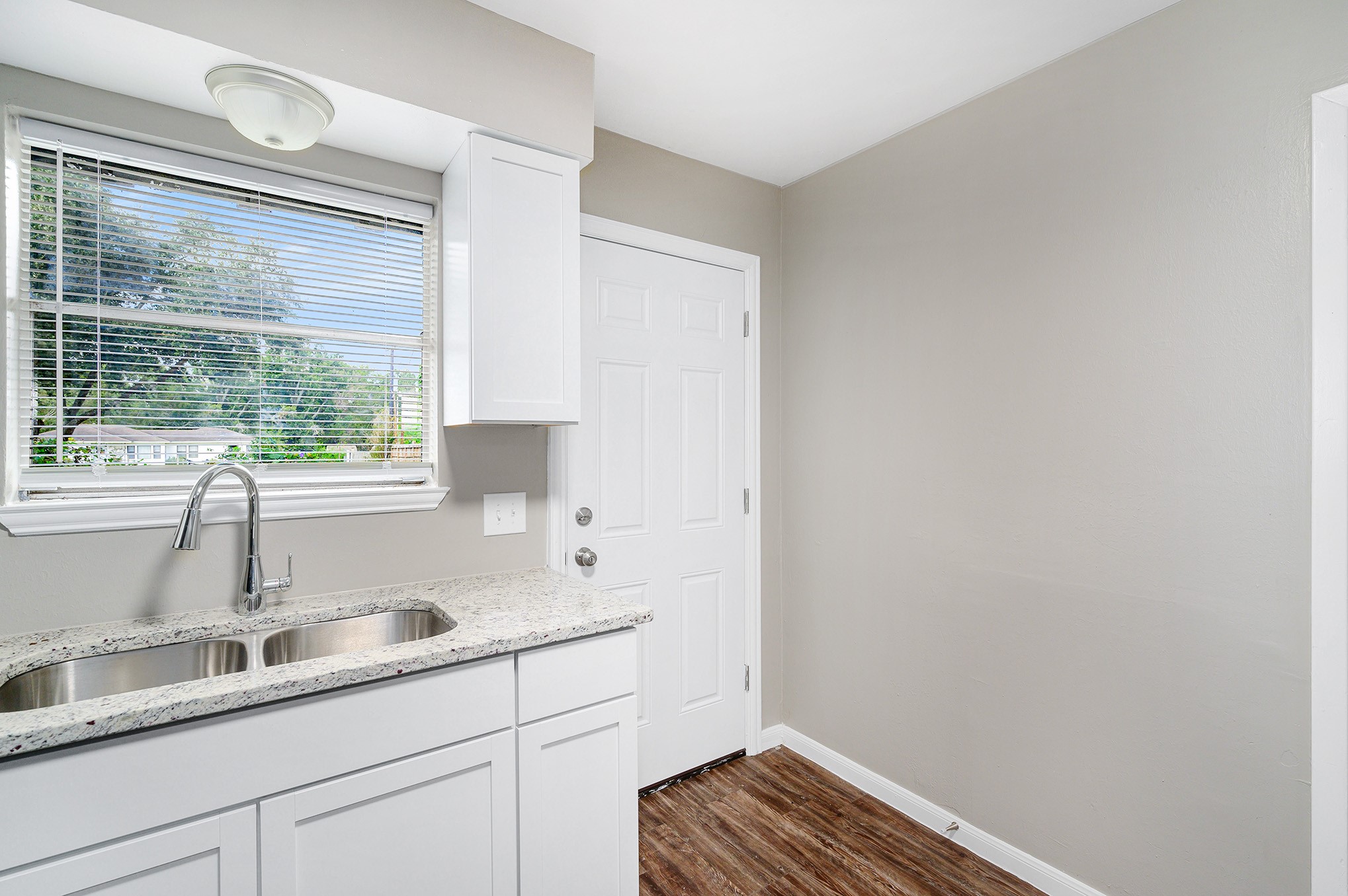 1303 South 2nd Street, Unit 4 Conroe, TX 77301 - Photo 7 of 10