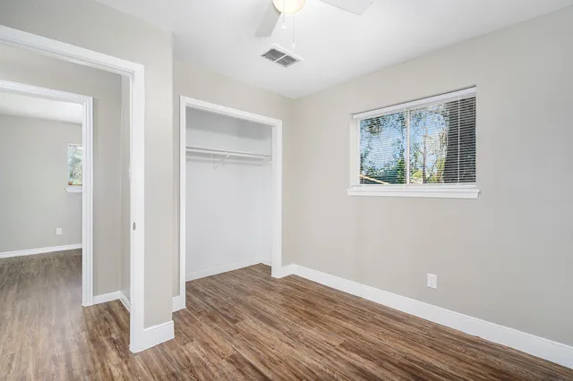 $995 | 1303 South 2nd Street, Unit 4, Conroe, TX 77301