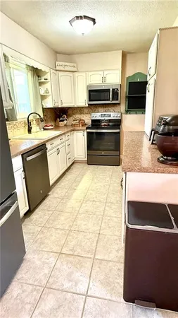 $259,900 | 3405 Neighbor Road, St. Joseph, MO 64506