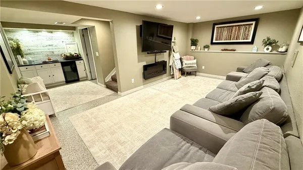 $259,900 | 3405 Neighbor Road, St. Joseph, MO 64506