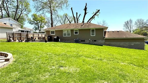 $259,900 | 3405 Neighbor Road, St. Joseph, MO 64506