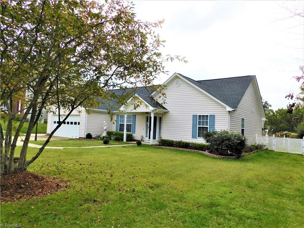 2456 Willard Road High Point, NC 27265 - Photo 2 of 38