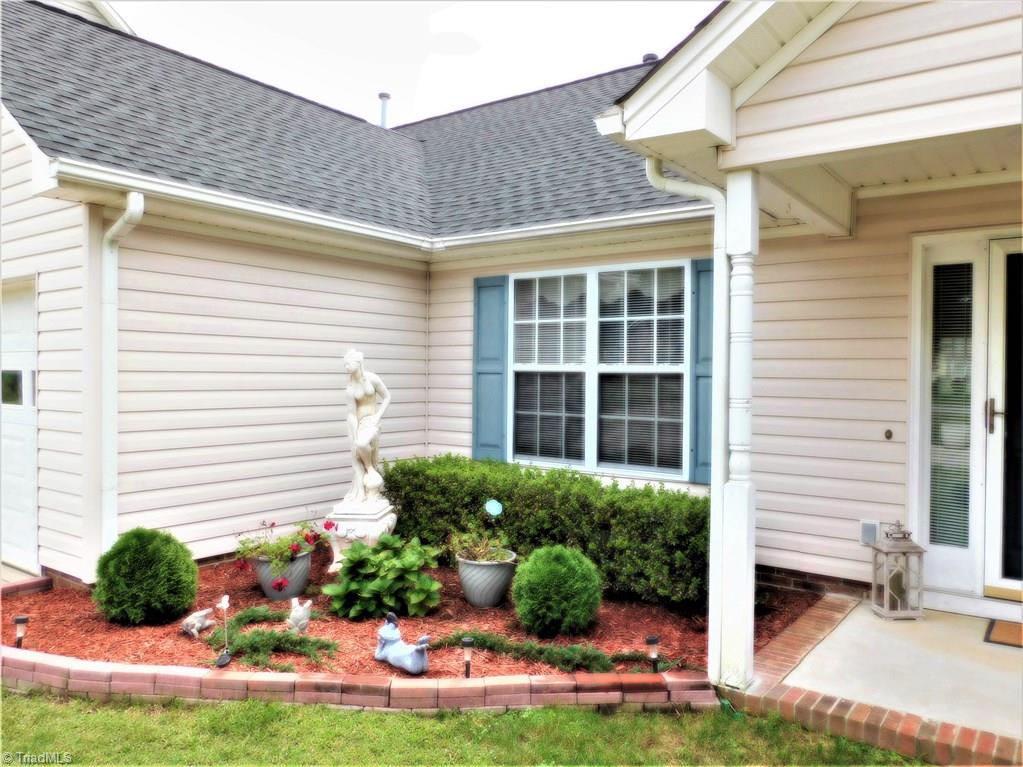 2456 Willard Road High Point, NC 27265 - Photo 3 of 38