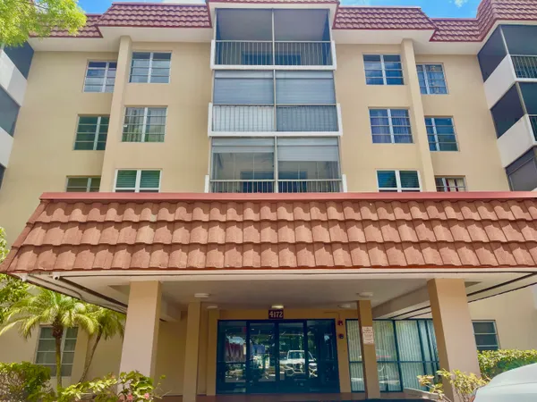$145,000 | 4172 Inverrary Drive, Unit 507, Lauderhill, FL 33319