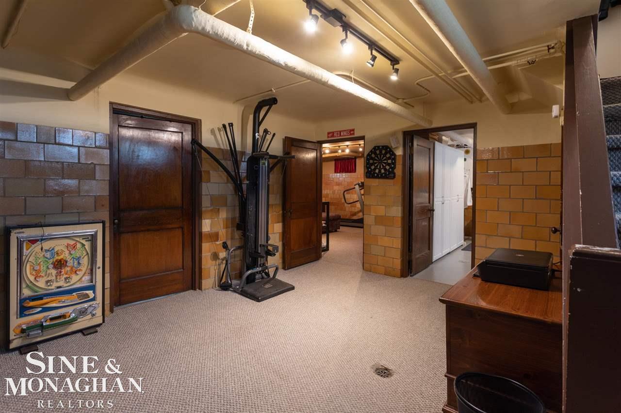 274 Moran Road Grosse Pointe, MI 48236 - Photo 32 of 44 50059922-31.JPG